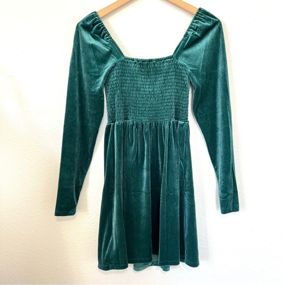 NWT Gap Velvet Smocked Puff Long Sleeve Mini Dress in Green Pine Size XS - Picture 11 of 11